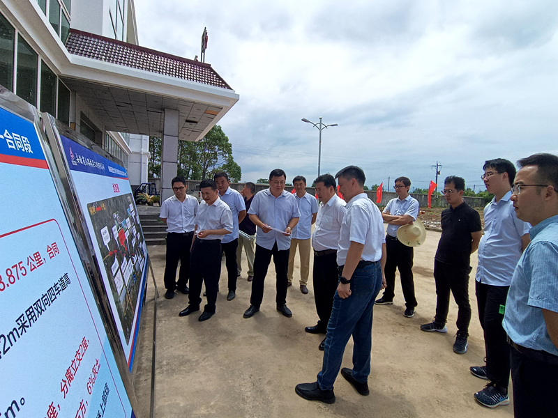 省鐵投公司副總經(jīng)理、蕪銅公路公司、皖江公司董事長劉允超一行到銅商高速項目調(diào)研指導(dǎo)工作1