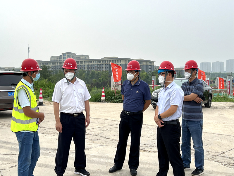 蚌埠市委常委、市委秘書長、懷遠(yuǎn)縣委書記王慶武到G206-03標(biāo)項(xiàng)目調(diào)研指導(dǎo)工作